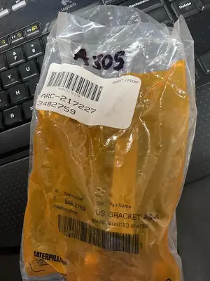 CAT  Alternator Bracket PN: 3482759