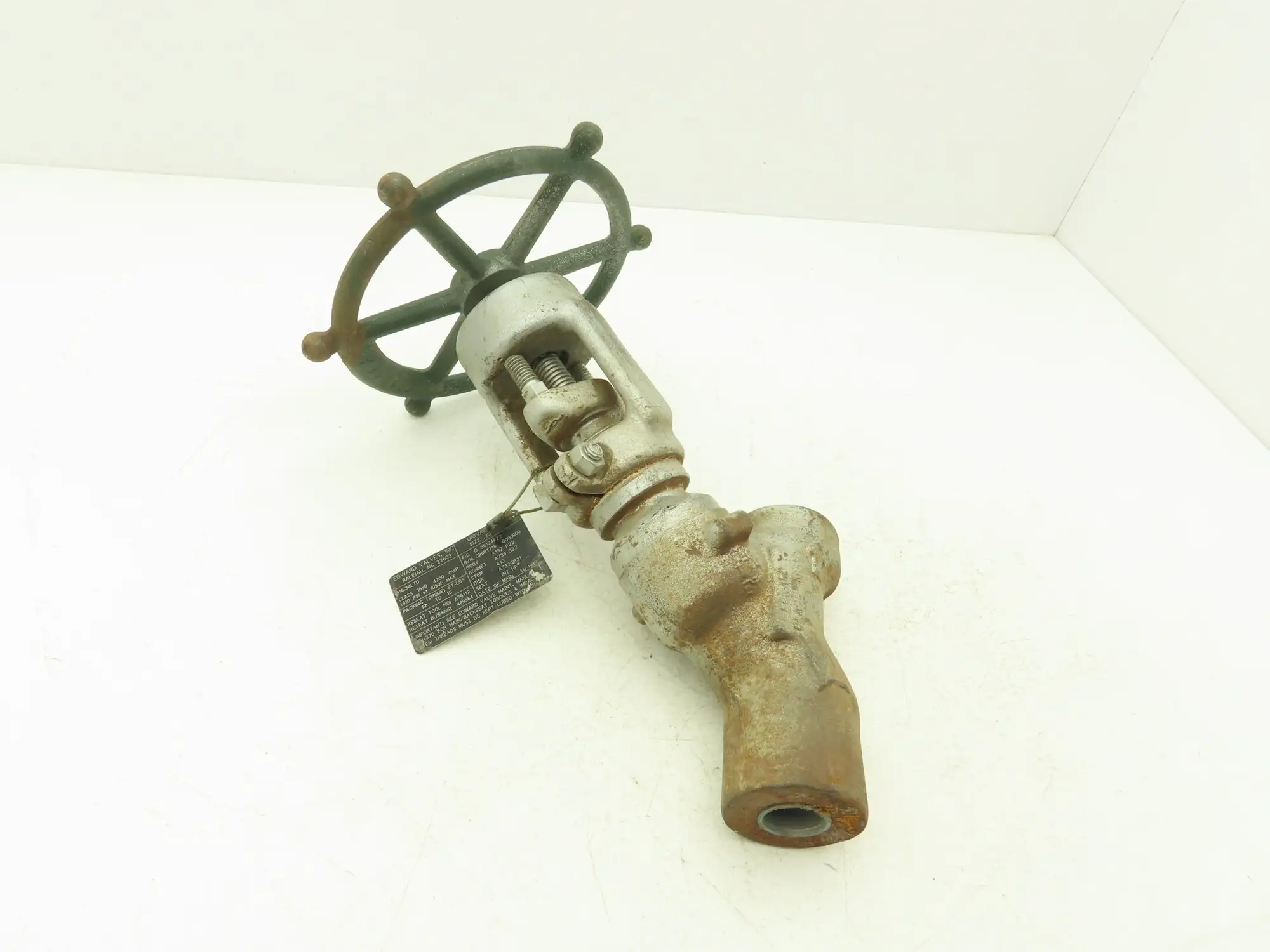 Edward D36124 Univalve Globe Valve Y-Pattern 3/4" Socket Weld 1510psi Class 1690