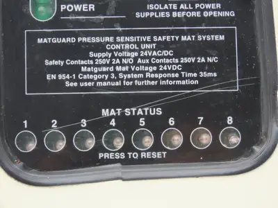 Allen Bradley 440F-C28011 MatGuard Guardmaster Safety Mat Control Unit 8 Inputs