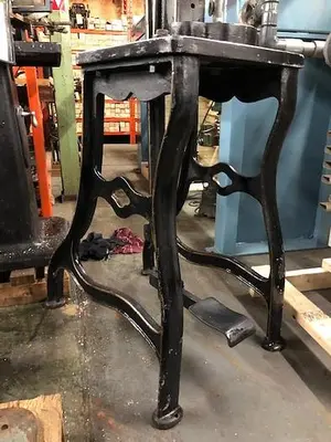0282-385 R Blundell Foot Press – Circa 1870