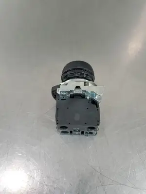 USED Allen-Bradley 800F-X10|800F-N3W LED Blue Contact Plunger Switch