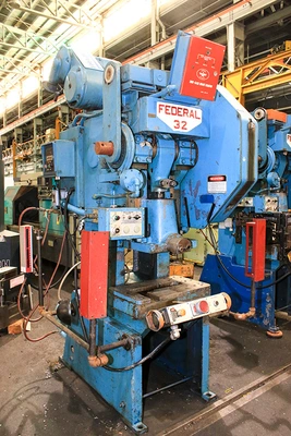 USED 1983 Federal 32