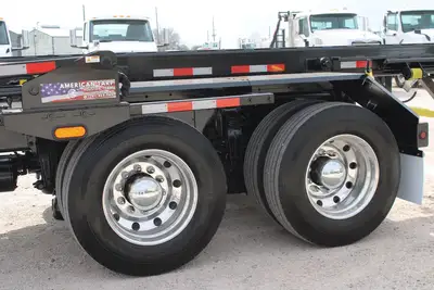 New | in-Stock 2027 PETERBILT 548 Rolloff Trucks Texas US | Roll Off Truck World #1492003