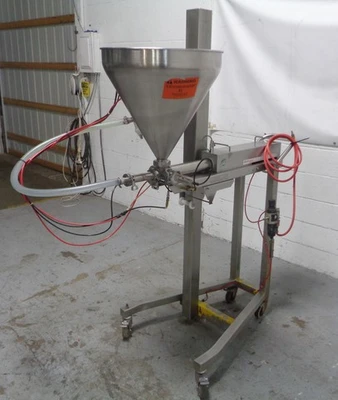 Used 1999 UNIFILLER UNIVERSAL 1000 Depositors California US | BakeryEquipment.com #1554777