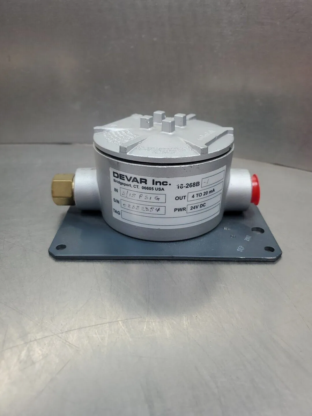 DEVAR 18-268B-1 TRANSMITTER, 3/15 PSI, 24 VDC, 4 TO 20 mA OUT. 6D-3