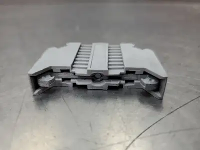 Phoenix Contact TYP E/NS 35N Terminal Block End. 4D-8