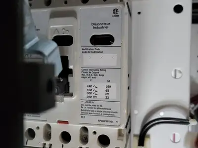 Used EATON SVX025A1-5A4N1 Switchgears British Columbia CA | Lenmark #240330