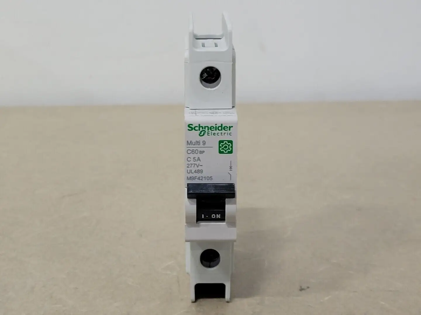 NEW SCHNEIDER ELECTRIC M9F42115