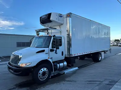 Used 2019 INTERNATIONAL MV607 Reefer Trucks Florida US | Truck and Van Outlet #1509135