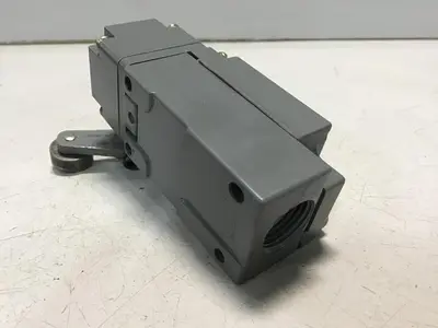 USED SIEMENS 3SE03-SB