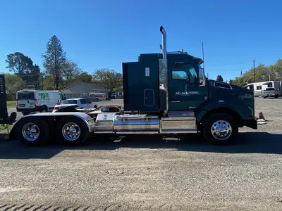 USED 2019 KENWORTH T880