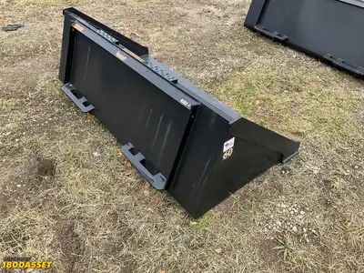 New Tomahawk 60” skid steer bucket, welded on high carbon cutting edge, skid steer quick attach