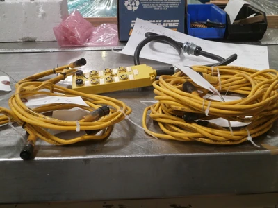 USED BALLUFF C04T8R00PB050M + CABLES