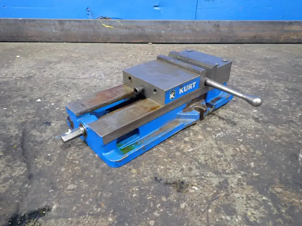 Kurt 8" Vise