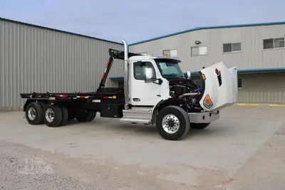 New | in-Stock 2027 PETERBILT 548 Rolloff Trucks Texas US | Roll Off Truck World #1492000