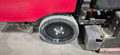 2018 FACTORY CAT MAG-HD FLOOR SCRUBBERS | Platinum Group (13)