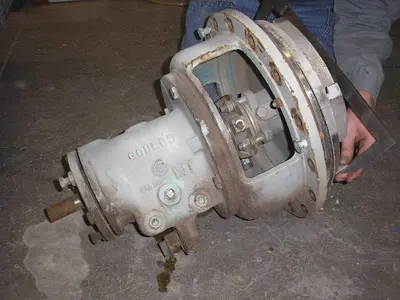 USED GOULDS 3196