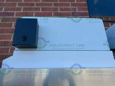 USED FLOW SCIENCES FSI11600 6 FT TOP MOUNT VENTED BALANCE SAFETY ENCLOSURE