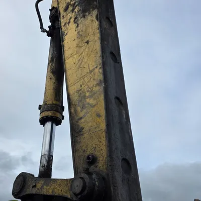 2000 KOMATSU PC400LC-6LM Excavator | Iron Listing (33)