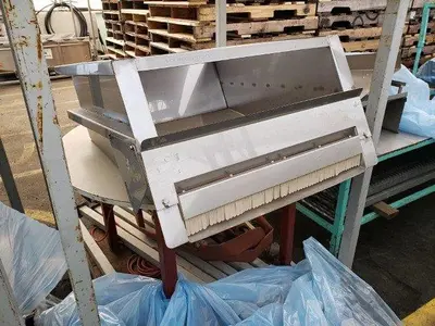 Rotating Berry Feeder