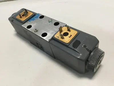 USED VICKERS DG4V-3-6C-M-U-HL7-60