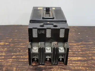 40 Amp 3 Pole Circuit Breaker