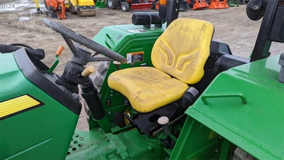 USED 2013 JOHN DEERE 5055E