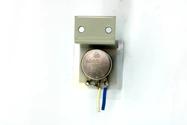 Used COSMOS RV24YN Industrial Controls | Industrial Parts R Us Inc. #381162
