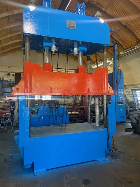 Used _UNKNOWN_ _UNKNOWN_ Heated Platen Hydraulic Press Wisconsin US | Equilibrium Machinery #903805
