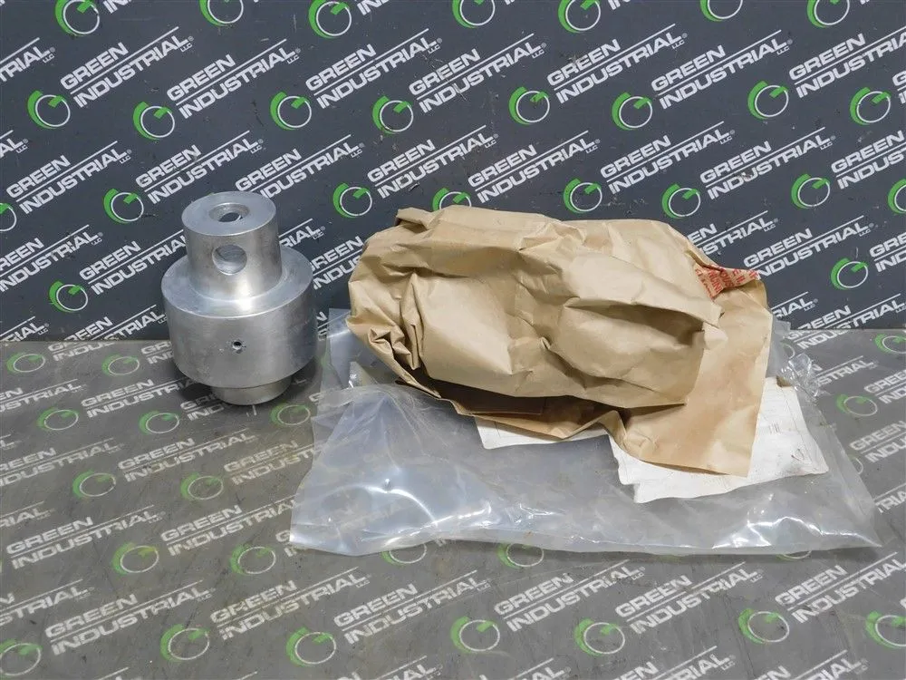Unbranded PC13237-1 Clevis 0.875 in Bore 4.75 in L 0.74 in Mounting Hole New
