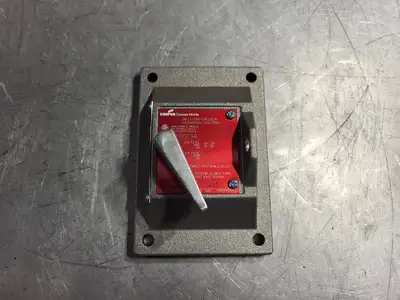 NEW CROUSE-HINDS DSFS937 SA