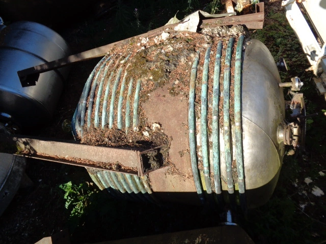 2050 L S/S Half Coiled Enclosed Vessel