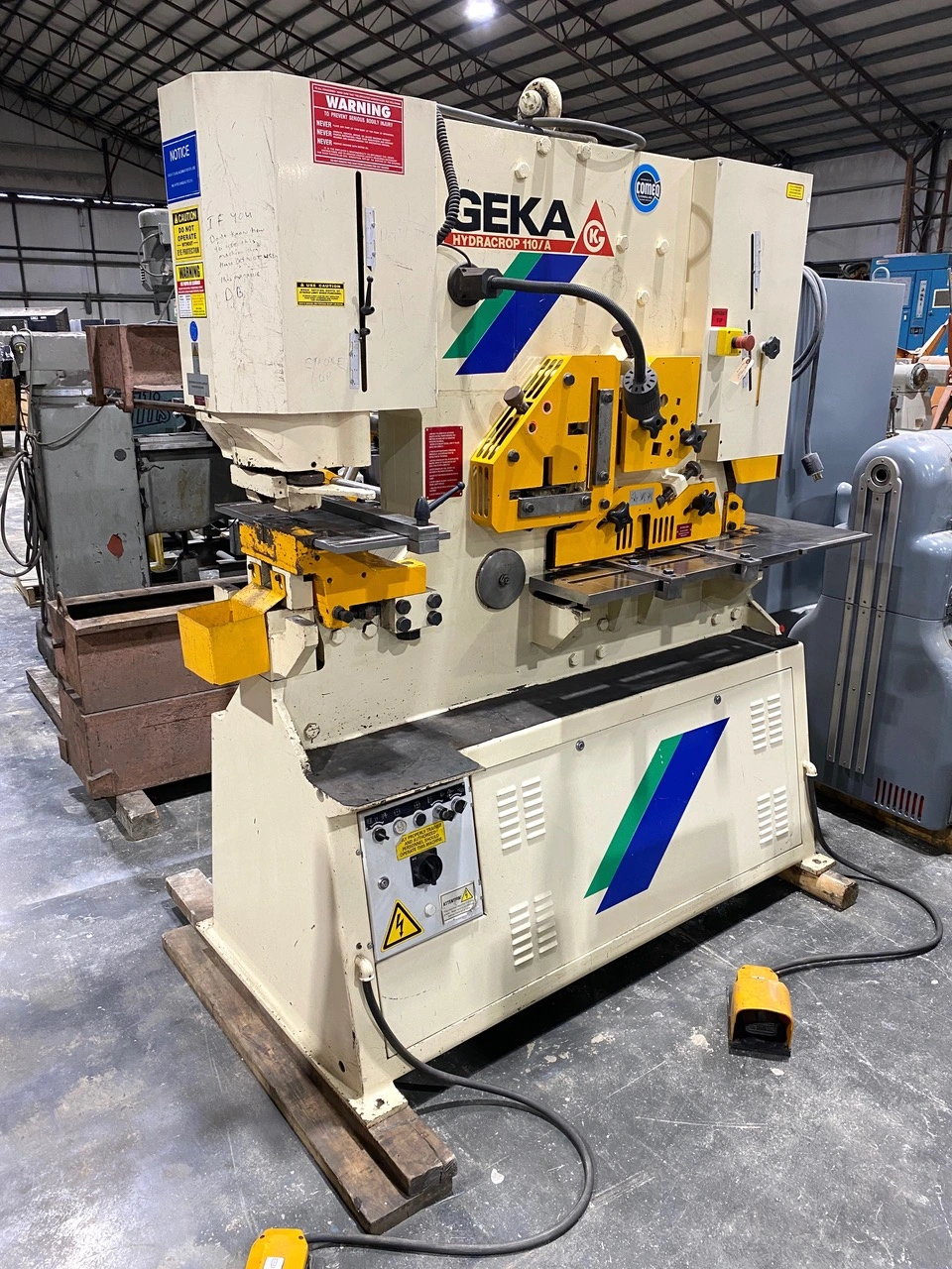 Geka Hydracrop 121 Ton Hydraulic Ironworker Model 110/A