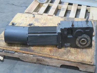 Used LENZE 19S35-RSOF3-ZOGO-KS5F42N-ROSU Motors (misc) Texas US | Aucto #1307114