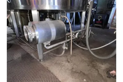 Stand Alone Mashtun in the ~30bbl range from a distillery w/motorized rakes!