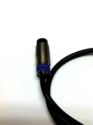 Used TELEMECANIQUE 12-24V 200MA INDUCTIVE PROXIMITY SENSOR Proximity Sensors | Maverick Industrial Sales #1106801