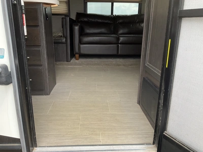 Used 2017 KEYSTONE 330BHSL Campers, Caravans, Motorhomes Michigan US | Miedema Asset Management Group #1355374