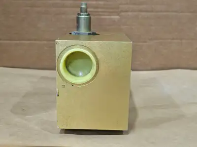 Used VICKERS MCD-4956 Parts (Hydraulics and Pneumatics) British Columbia CA | Lenmark #1440873