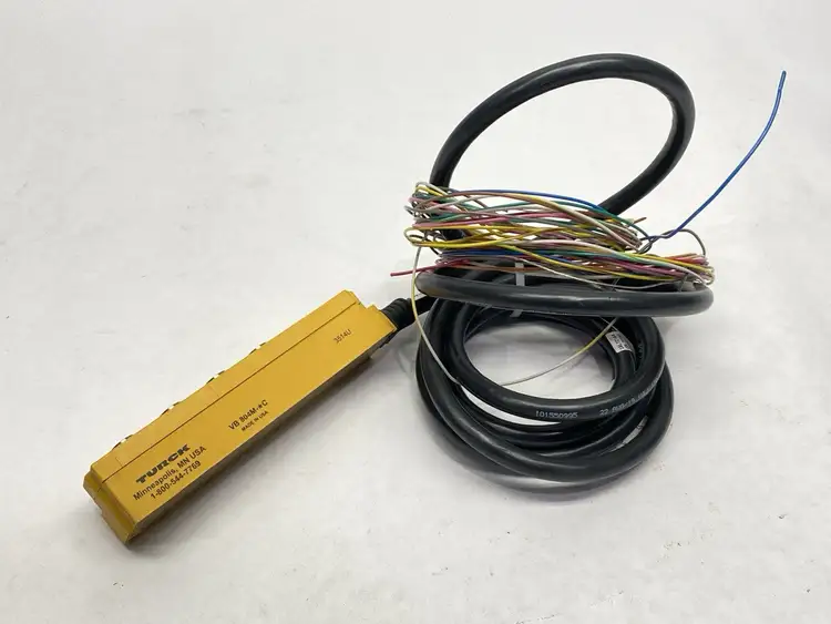 Used TURCK DISTRIBUTION BOX 8-PORT M8 4-PIN 3514U Pins | Maverick Industrial Sales #1103035