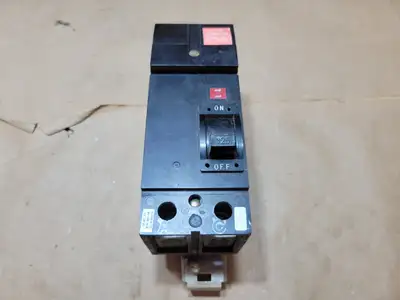 Used SQUARE D Q221125AC Switchgears British Columbia CA | Lenmark #1438307
