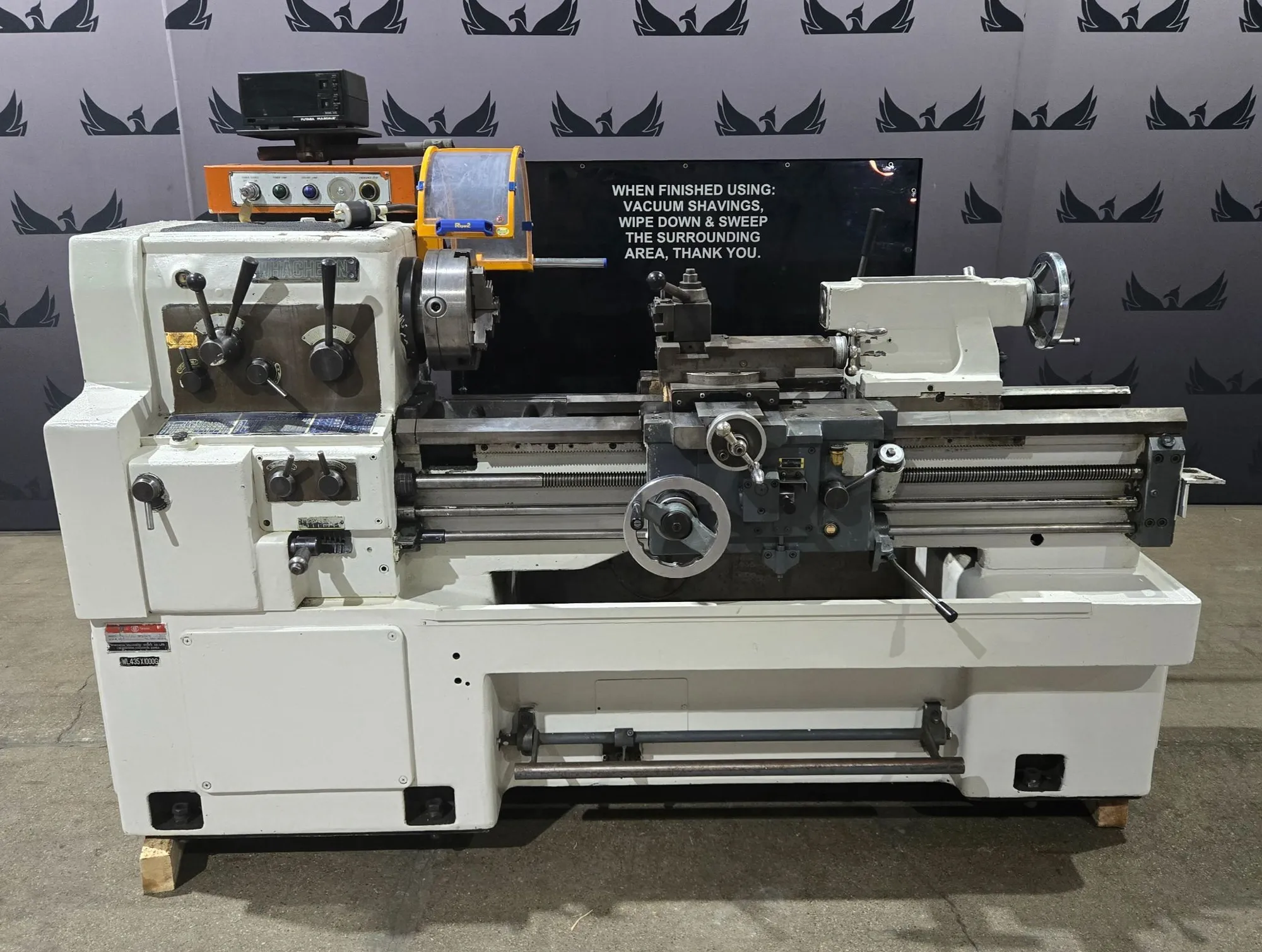 Used 1987 WHACHEON 435-1000 Engine Lathes Michigan US | iGAM Industrial Marketplace #1251314