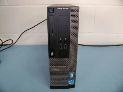 Dell Optiplex 390 Desktop Tower PC, Samsung Monitor and Logitech Keyboard/Mouse Combo