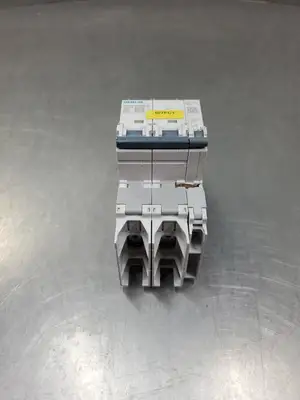USED Siemens 5SJ4210-7HG42 Circuit Breaker w/5ST301 AS Auxiliary Switch