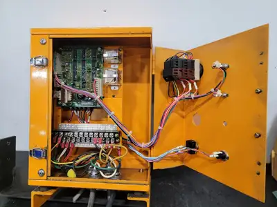 USED WELDOTRON 8271
