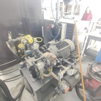 200 Ton, Accudyne, 36" x 72" hydraulic vacuum press, 750° heated plattens