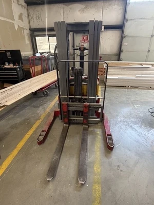 Used RAYMOND DSX40 Pallet Jacks Oregon US | MachineryMax #1427423