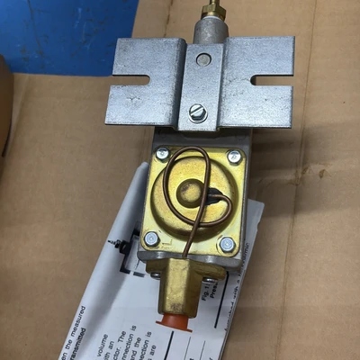 New | in-Stock Johnson Controls P-5210-1004 HVAC Parts and Equipment Indiana US | J&J Industrial Supply #1181252
