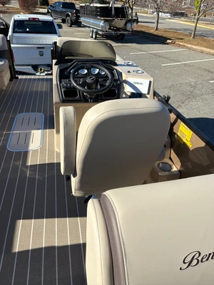 New | in-Stock 2026 BENTLEY PONTOONS 223 NAVIGATOR Boats (Misc) Virginia US | Affordable Outdoors #1638033