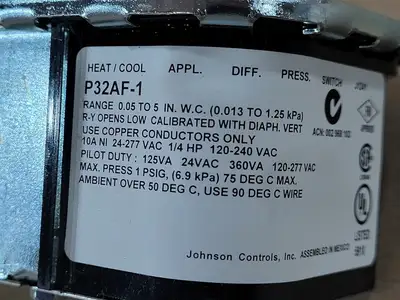 NEW JOHNSON CONTROLS P32AF-1C
