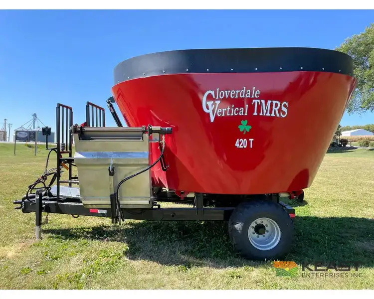 Used CLOVERDALE _UNKNOWN_ Feeder Wagons Iowa US | Keast Enterprises #1360120